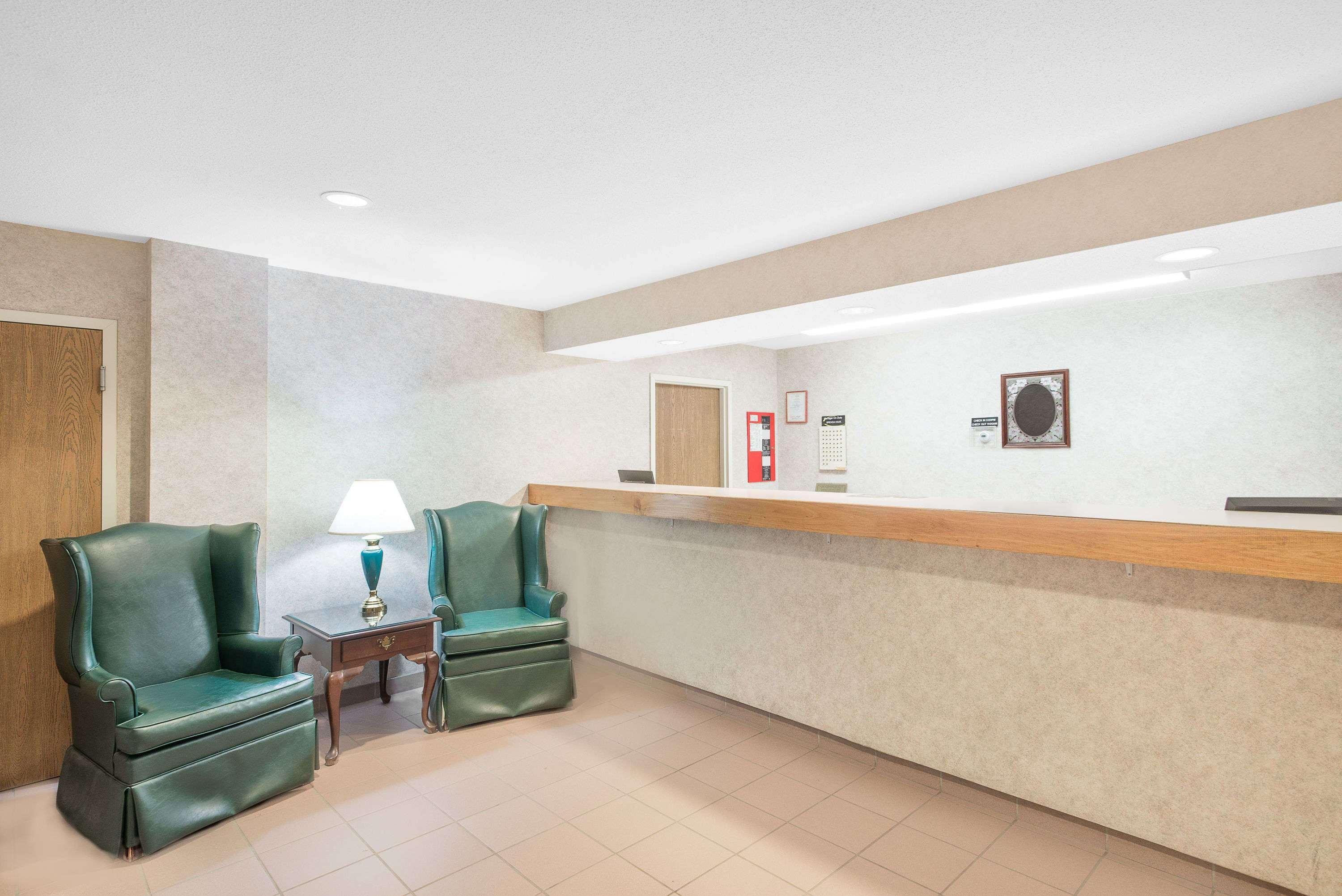 Super 8 By Wyndham Canandaigua Luaran gambar